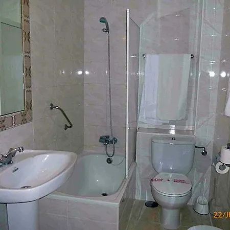 Alisa Hotel 3*